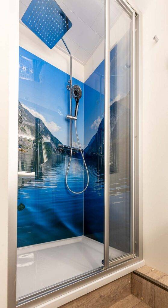 Dusche im Hausboot Albatros